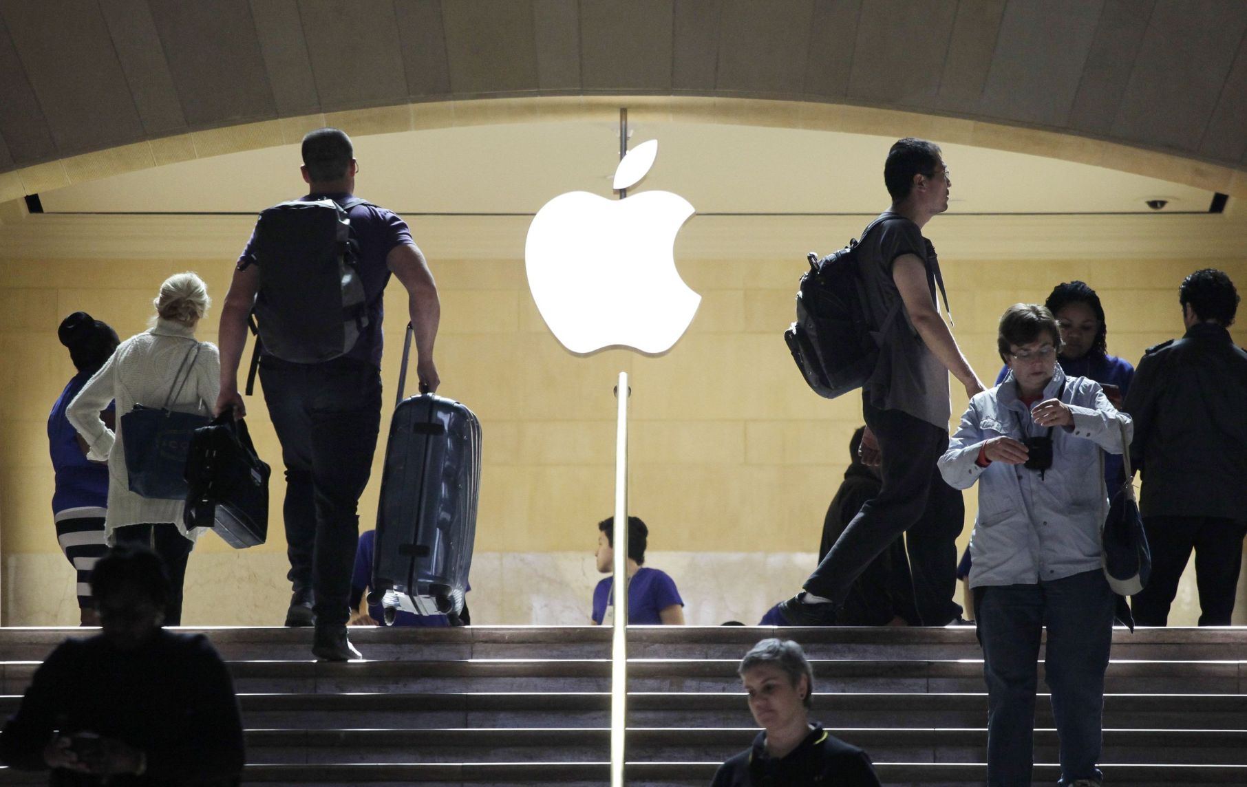 Forget the watch: Apple’s iPhones are still the main event (copy)